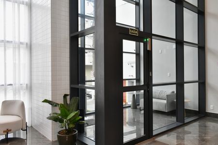 Studio à venda com 25m², 0 quarto e sem vaga Studio à venda com 25m², 0 quarto e sem vagaEntrada