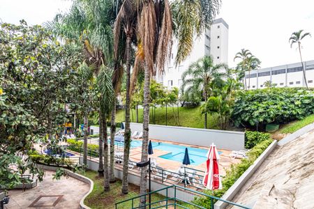 Apartamento à venda com 68m², 3 quartos e 1 vaga Apartamento à venda com 68m², 3 quartos e 1 vagaÁrea comum - Piscina