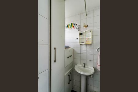 Apartamento à venda com 68m², 3 quartos e 1 vaga Apartamento à venda com 68m², 3 quartos e 1 vagaBanheiro social