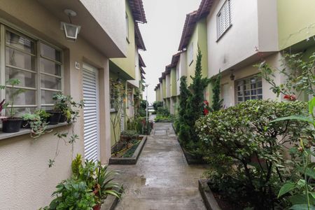 Casa de condomínio à venda com 62m², 2 quartos e 1 vagaÁrea Comum