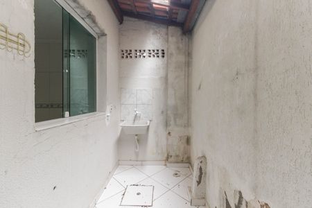 Casa de condomínio à venda com 62m², 2 quartos e 1 vagaÁrea de Serviço