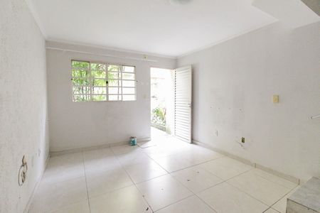 Casa de condomínio à venda com 62m², 2 quartos e 1 vagaSala
