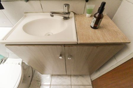 Casa de condomínio à venda com 62m², 2 quartos e 1 vagaBanheiro