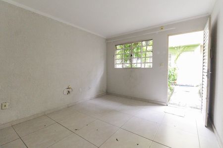 Casa de condomínio à venda com 62m², 2 quartos e 1 vagaSala