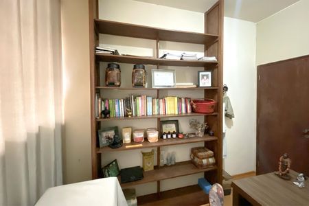 Casa à venda com 345m², 6 quartos e 4 vagasQuarto 