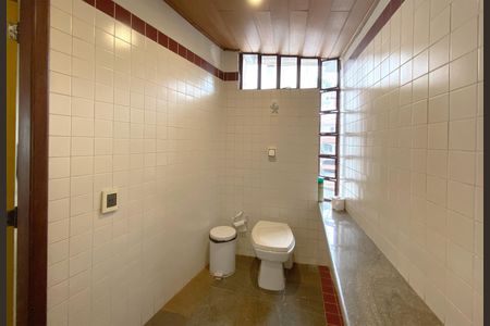 Casa à venda com 345m², 6 quartos e 4 vagasLavabo da Sala de Estar