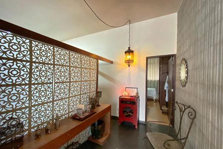 Casa à venda com 345m², 6 quartos e 4 vagasEntrada