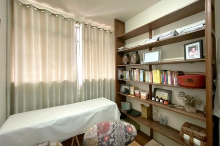 Casa à venda com 345m², 6 quartos e 4 vagasQuarto 