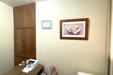 Casa à venda com 345m², 6 quartos e 4 vagasQuarto 