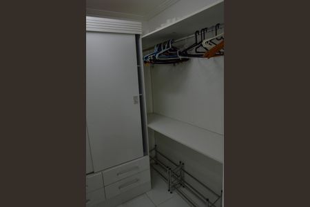 Casa de condomínio à venda com 300m², 4 quartos e 2 vagasCloset da Suíte 3