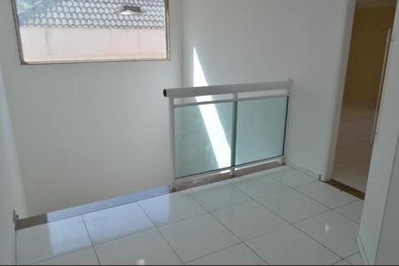 Casa de condomínio à venda com 300m², 4 quartos e 2 vagasHall da Escada