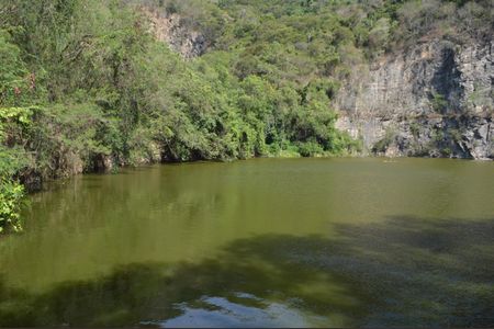 Casa de condomínio à venda com 300m², 4 quartos e 2 vagasLago