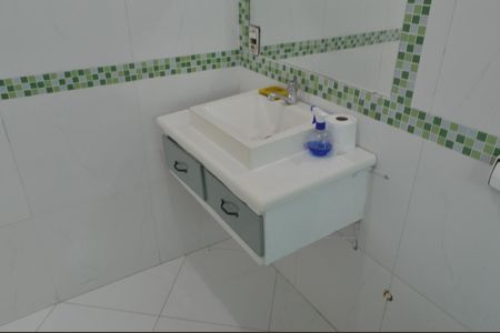 Casa de condomínio à venda com 300m², 4 quartos e 2 vagasBanheiro da Suíte 1