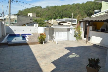 Casa de condomínio à venda com 300m², 4 quartos e 2 vagasGaragem