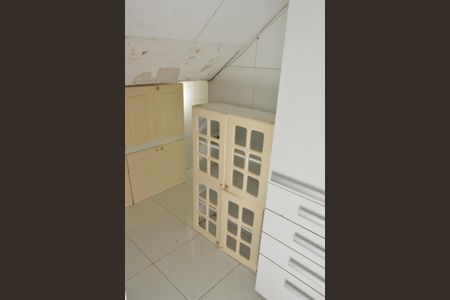 Casa de condomínio à venda com 300m², 4 quartos e 2 vagasDispensa