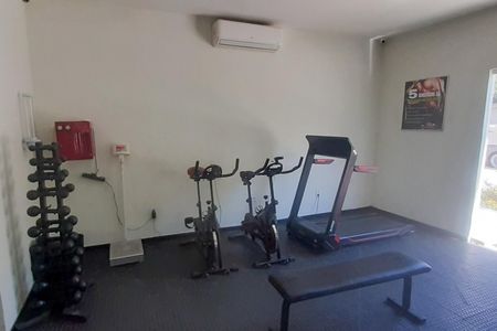 Casa de condomínio à venda com 300m², 4 quartos e 2 vagasÁrea comum - Academia