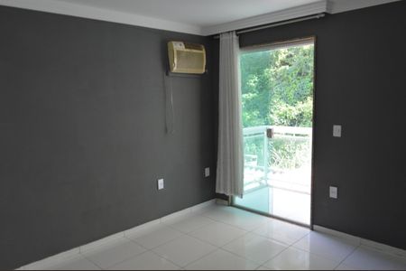 Casa de condomínio à venda com 300m², 4 quartos e 2 vagasSuíte 2