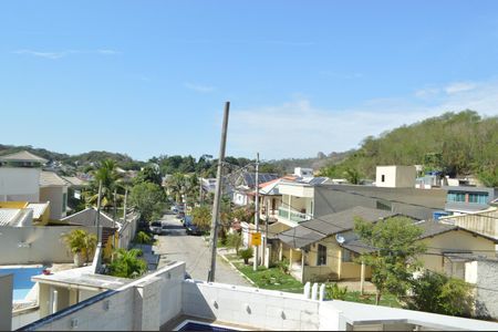 Casa de condomínio à venda com 300m², 4 quartos e 2 vagasVista da Varanda