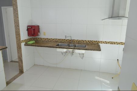 Casa de condomínio à venda com 300m², 4 quartos e 2 vagasCozinha