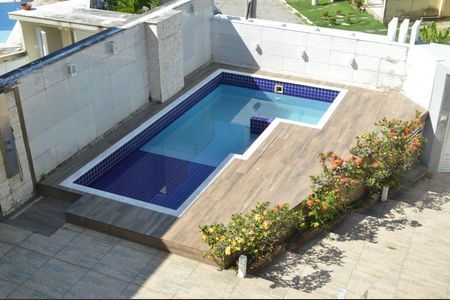 Casa de condomínio à venda com 300m², 4 quartos e 2 vagasPiscina