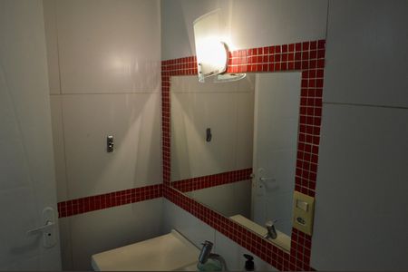 Casa de condomínio à venda com 300m², 4 quartos e 2 vagasBanheiro