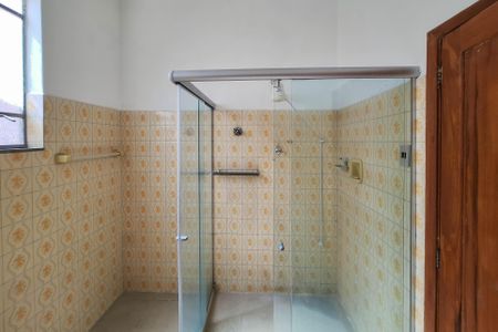 Casa à venda com 200m², 3 quartos e 1 vaga Casa à venda com 200m², 3 quartos e 1 vagaBanheiro