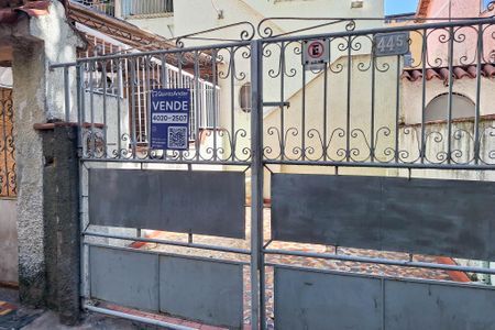 Casa à venda com 200m², 3 quartos e 1 vaga Casa à venda com 200m², 3 quartos e 1 vagaPlaca