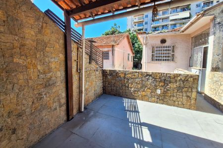 Casa à venda com 200m², 3 quartos e 1 vaga Casa à venda com 200m², 3 quartos e 1 vagaTerraço