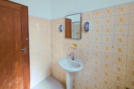 Casa à venda com 200m², 3 quartos e 1 vaga Casa à venda com 200m², 3 quartos e 1 vagaBanheiro