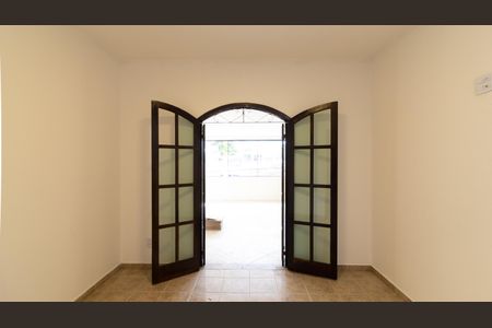 Casa para alugar com 140m², 3 quartos e 2 vagasSuíte