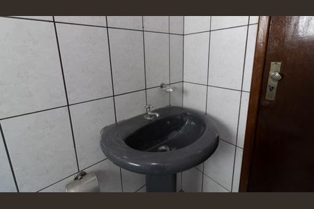 Casa para alugar com 140m², 3 quartos e 2 vagasBanheiro 1