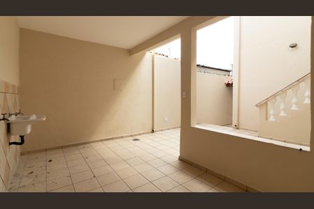 Casa para alugar com 140m², 3 quartos e 2 vagasÁrea de Serviço