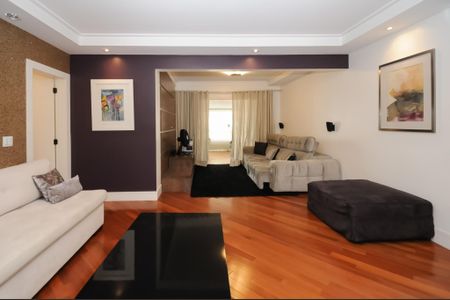 Apartamento para alugar com 203m², 4 quartos e 3 vagas Apartamento para alugar com 203m², 4 quartos e 3 vagasSala