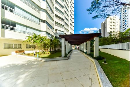 Apartamento para alugar com 203m², 4 quartos e 3 vagas Apartamento para alugar com 203m², 4 quartos e 3 vagasÁrea comum