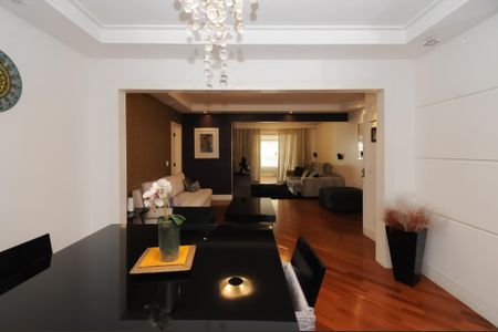Apartamento para alugar com 203m², 4 quartos e 3 vagas Apartamento para alugar com 203m², 4 quartos e 3 vagasSala