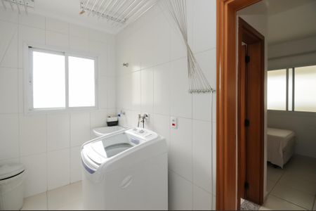 Apartamento para alugar com 203m², 4 quartos e 3 vagas Apartamento para alugar com 203m², 4 quartos e 3 vagasÁrea de Serviço