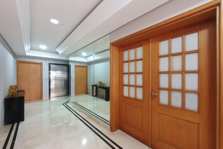 Apartamento para alugar com 203m², 4 quartos e 3 vagas Apartamento para alugar com 203m², 4 quartos e 3 vagasÁrea comum - hall