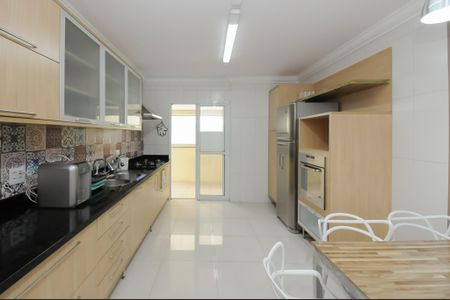 Apartamento para alugar com 203m², 4 quartos e 3 vagas Apartamento para alugar com 203m², 4 quartos e 3 vagasCozinha