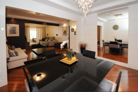 Apartamento para alugar com 203m², 4 quartos e 3 vagas Apartamento para alugar com 203m², 4 quartos e 3 vagasSala
