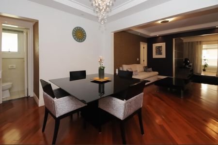 Apartamento para alugar com 203m², 4 quartos e 3 vagas Apartamento para alugar com 203m², 4 quartos e 3 vagasSala