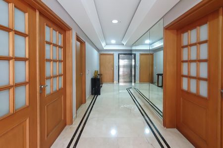 Apartamento para alugar com 203m², 4 quartos e 3 vagas Apartamento para alugar com 203m², 4 quartos e 3 vagasÁrea comum - hall