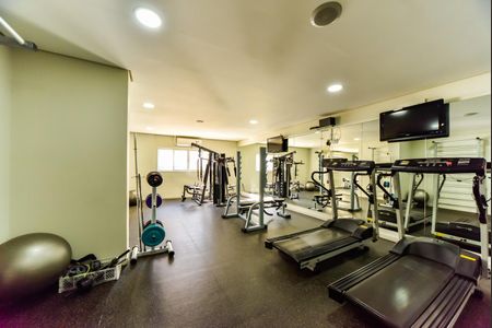 Apartamento para alugar com 203m², 4 quartos e 3 vagas Apartamento para alugar com 203m², 4 quartos e 3 vagasÁrea comum - Academia