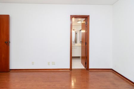 Apartamento à venda com 330m², 4 quartos e 3 vagasSuíte 3