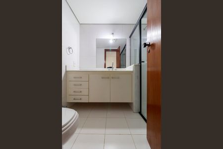 Apartamento à venda com 330m², 4 quartos e 3 vagasSuíte 2 - Banheiro