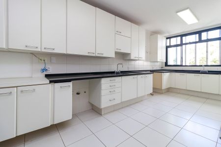 Apartamento à venda com 330m², 4 quartos e 3 vagasCozinha