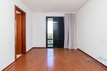 Apartamento à venda com 330m², 4 quartos e 3 vagasSuíte 3