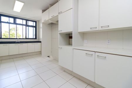 Apartamento à venda com 330m², 4 quartos e 3 vagasCozinha