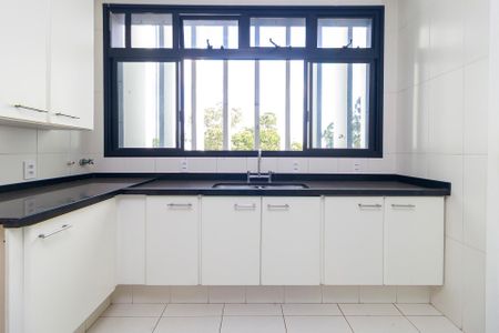 Apartamento à venda com 330m², 4 quartos e 3 vagasCozinha