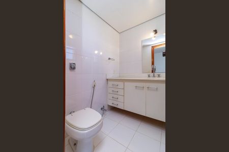 Apartamento à venda com 330m², 4 quartos e 3 vagasSuíte 3 - Banheiro