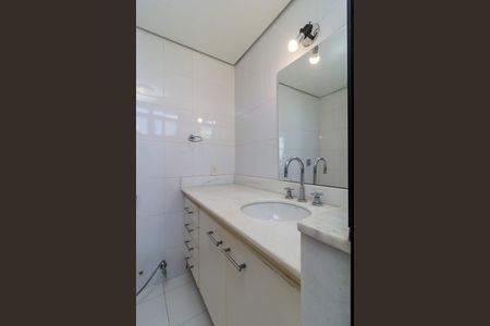 Apartamento à venda com 330m², 4 quartos e 3 vagasSuíte 3 - Banheiro